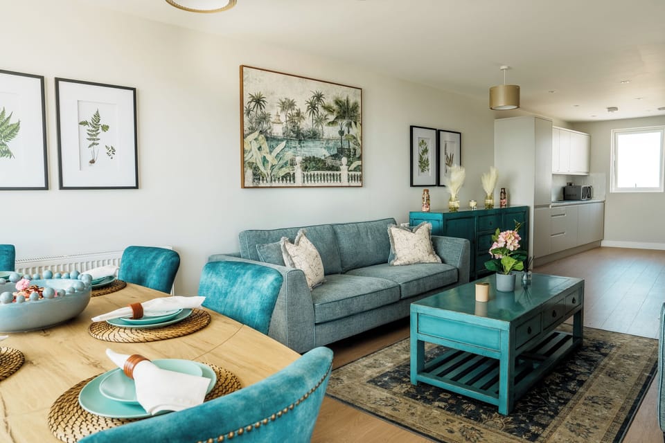 Family Apartment, Balcony, Sea View | Living area