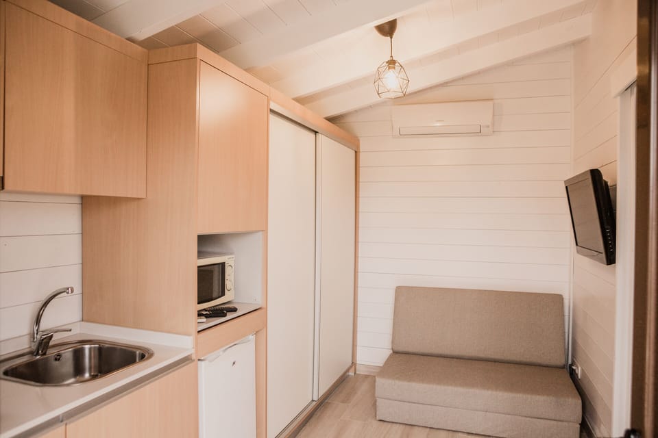 Bungalow, Kitchenette | Room amenity