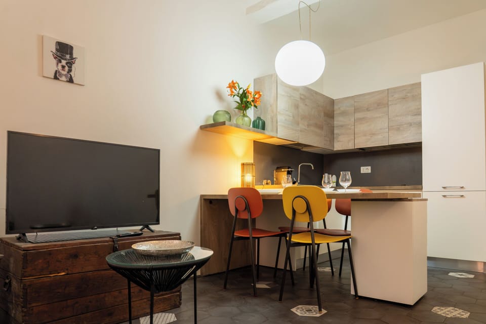 Luxury Apartment | Dining