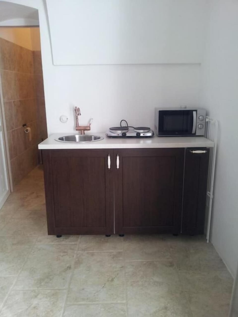 Fridge, electric kettle