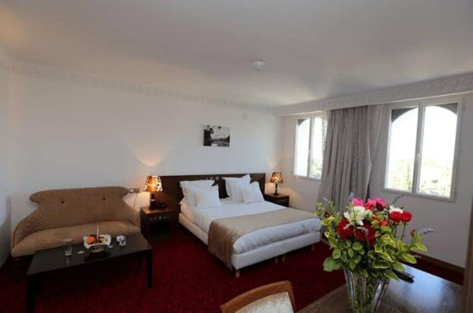 Luxury Suite, Balcony | WiFi (free)