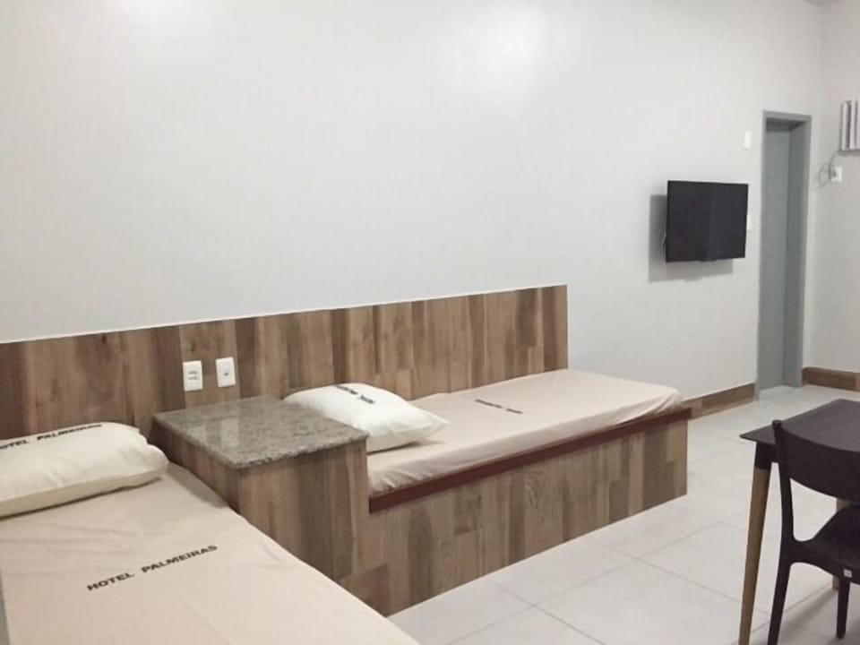 Studio | Blackout drapes, rollaway beds, free WiFi