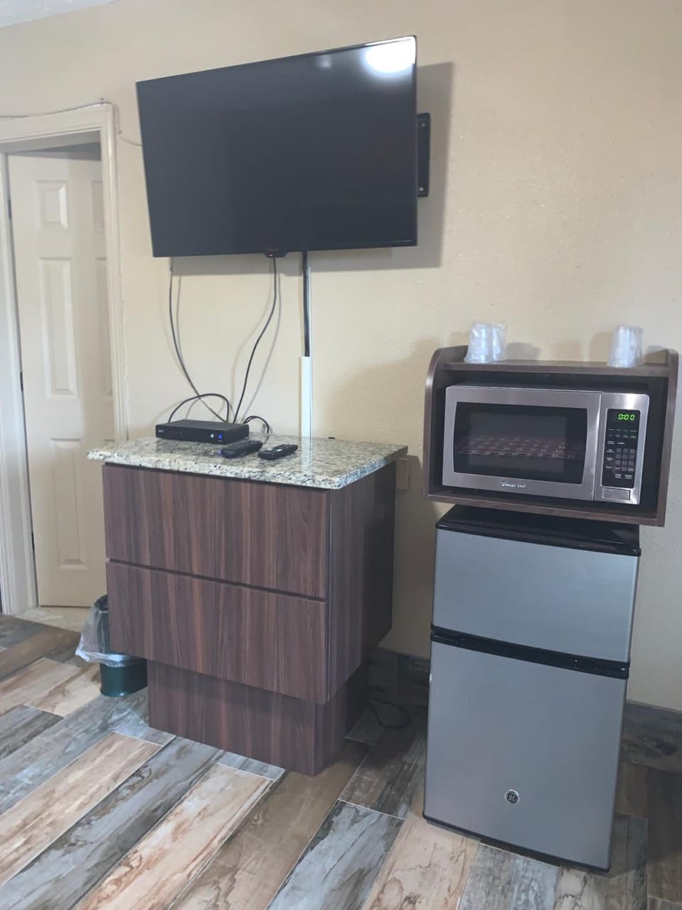 Fridge, microwave, coffee/tea maker