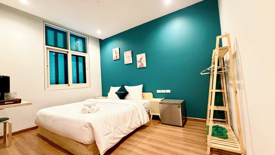 Superior Double Room | Egyptian cotton sheets, minibar, desk, WiFi (free)