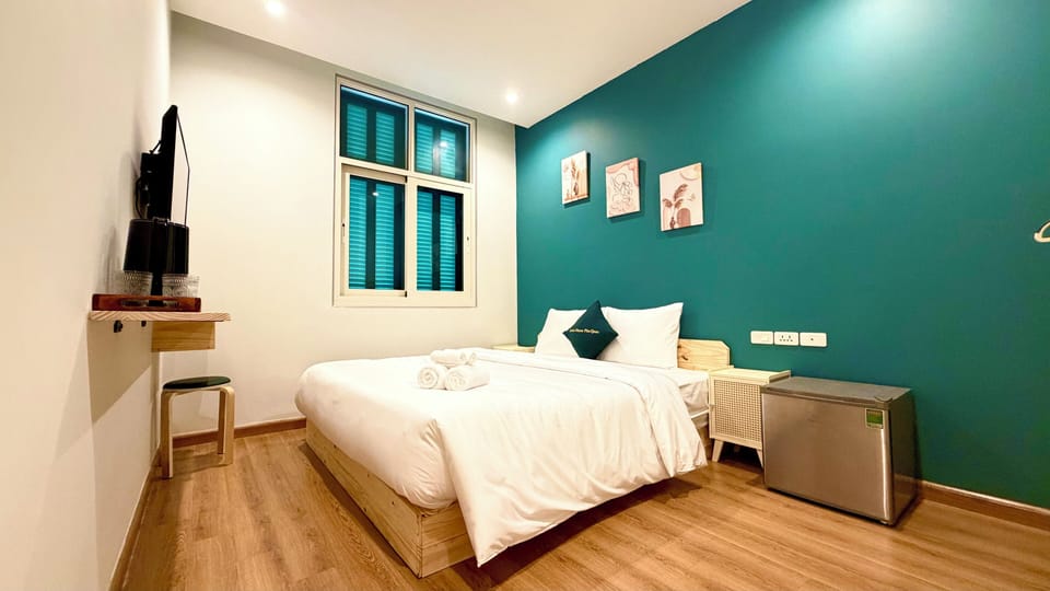 Superior Double Room | Egyptian cotton sheets, minibar, desk, WiFi (free)