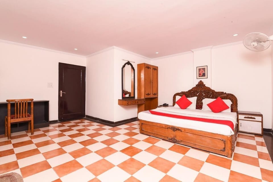 Double Room, Balcony, City View | Desk, WiFi (free)