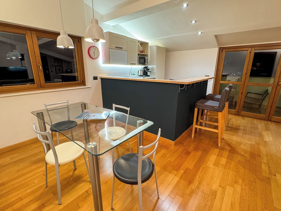 Apartment, Balcony, City View | Dining