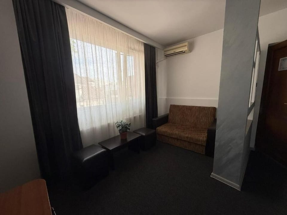 Deluxe Double Room. | Living area
