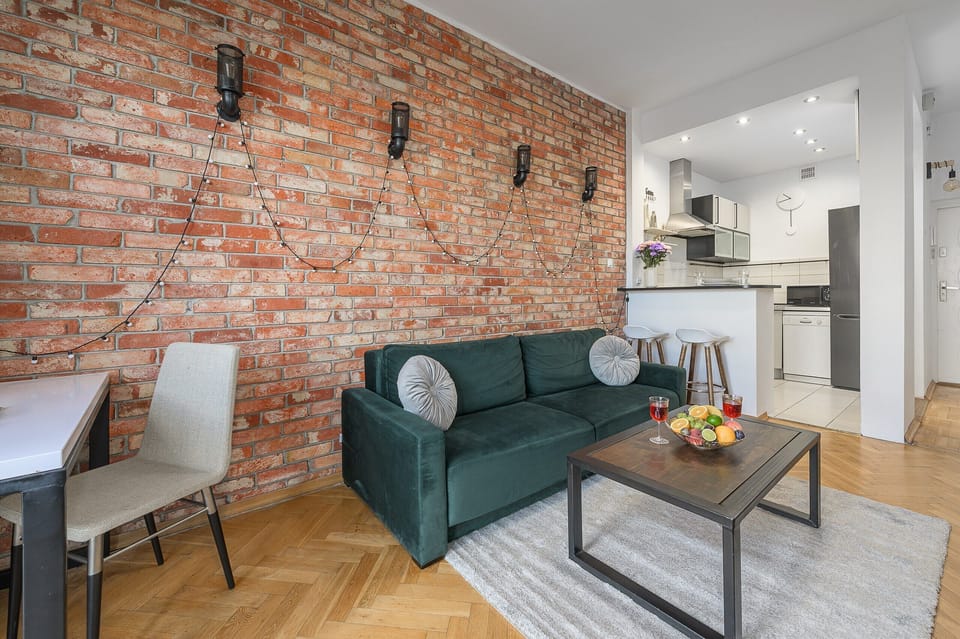 Comfort Apartment, City View | Living area | 40-inch flat-screen TV with satellite channels, Netflix