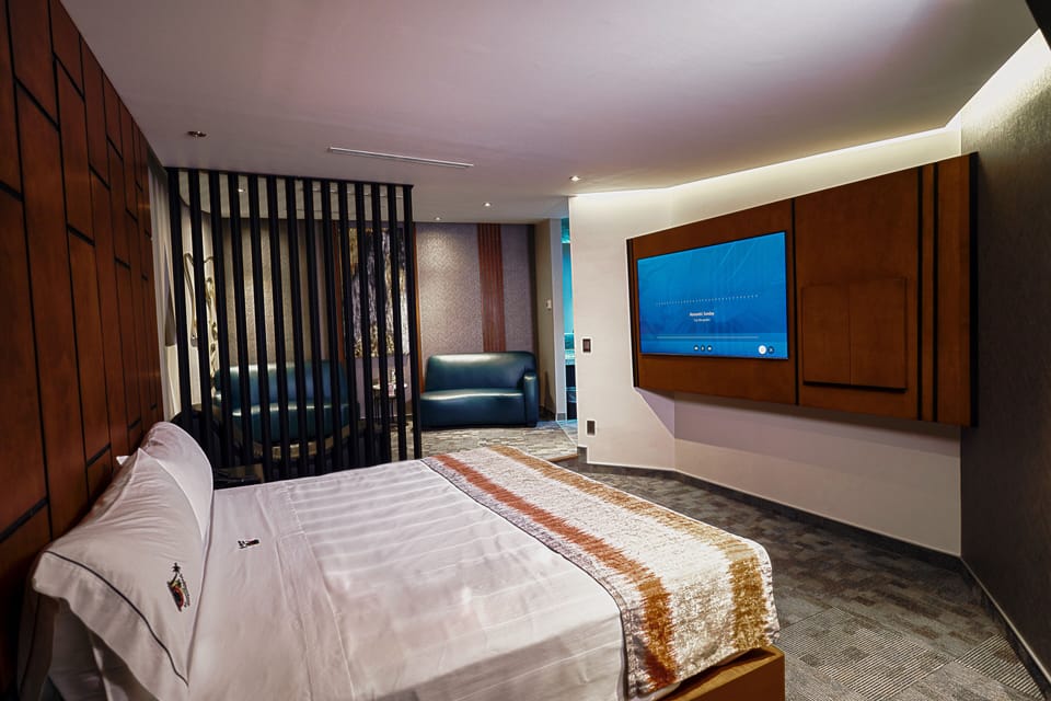 Luxury Suite | Free WiFi