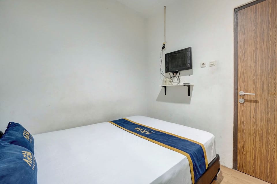Double Room | WiFi (free), bed sheets