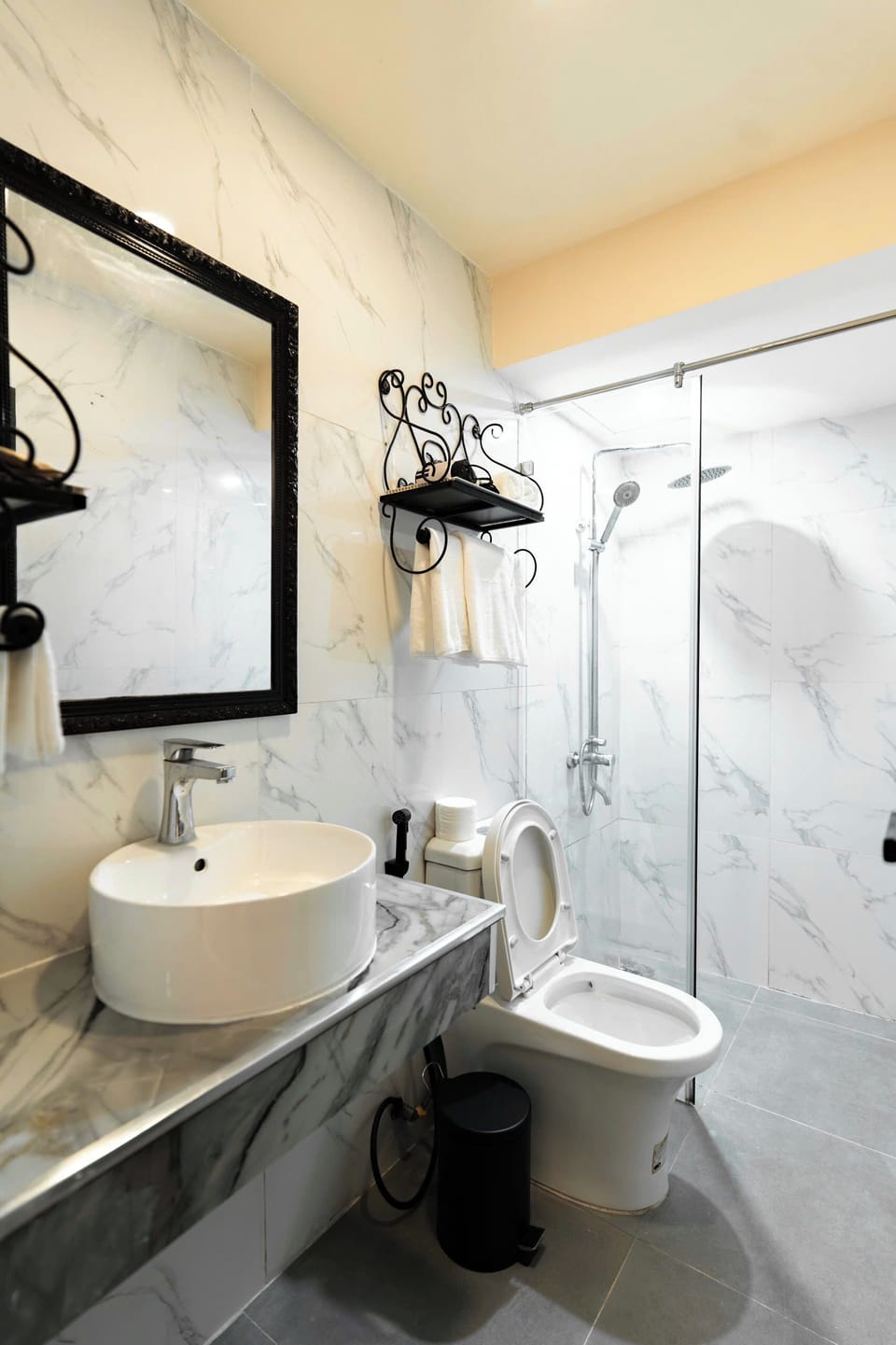 Junior Studio Suite, City View | Bathroom