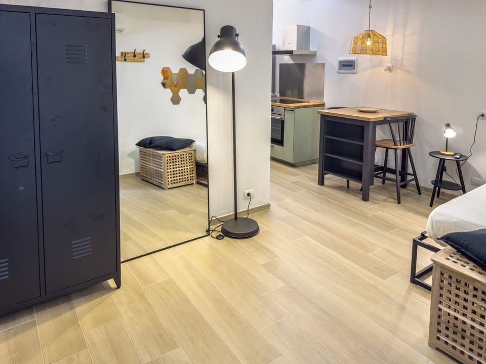 Studio Suite, Patio | Interior