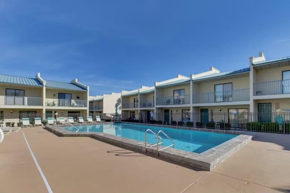 House, Multiple Beds (Gulf Winds East #50) | Pool | Outdoor pool, a heated pool
