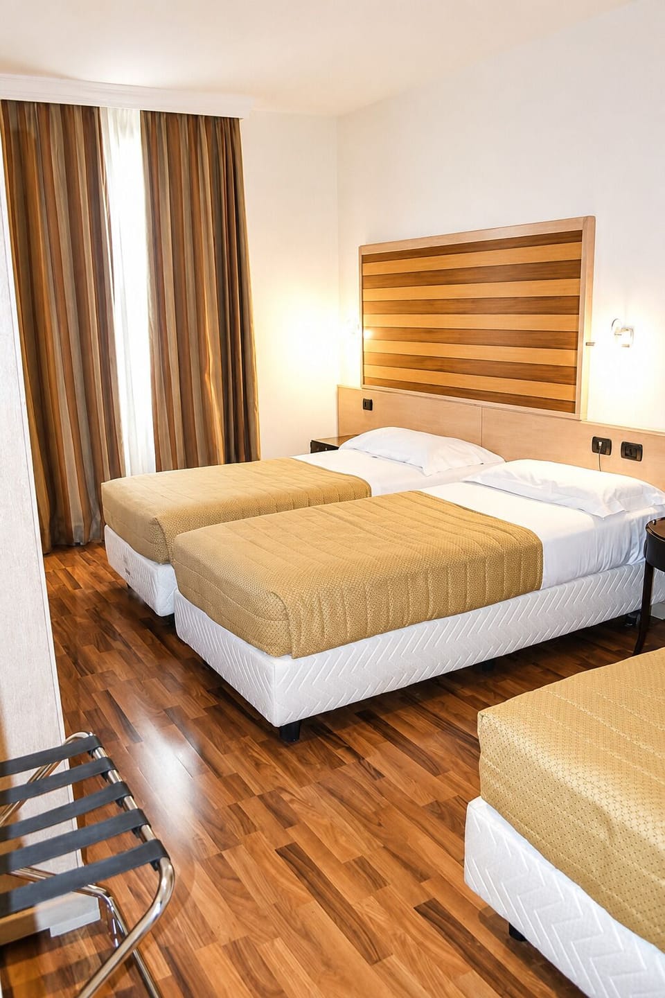 Triple Room | In-room safe, cribs (surcharge), WiFi (free), bed sheets