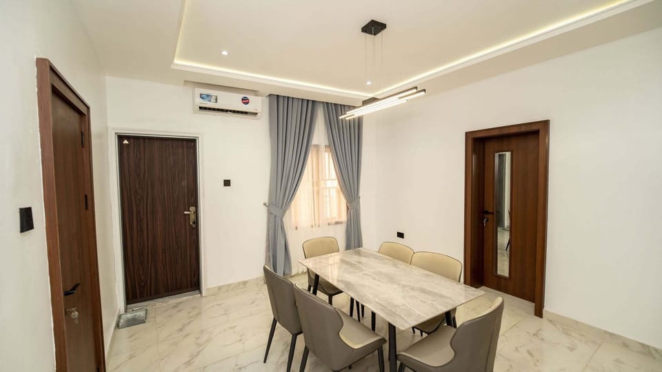 Family Apartment, Balcony, City View | Dining