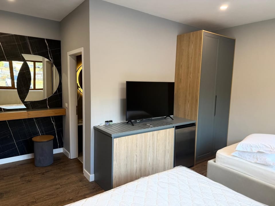 Cribs (free), WiFi (free), bed sheets