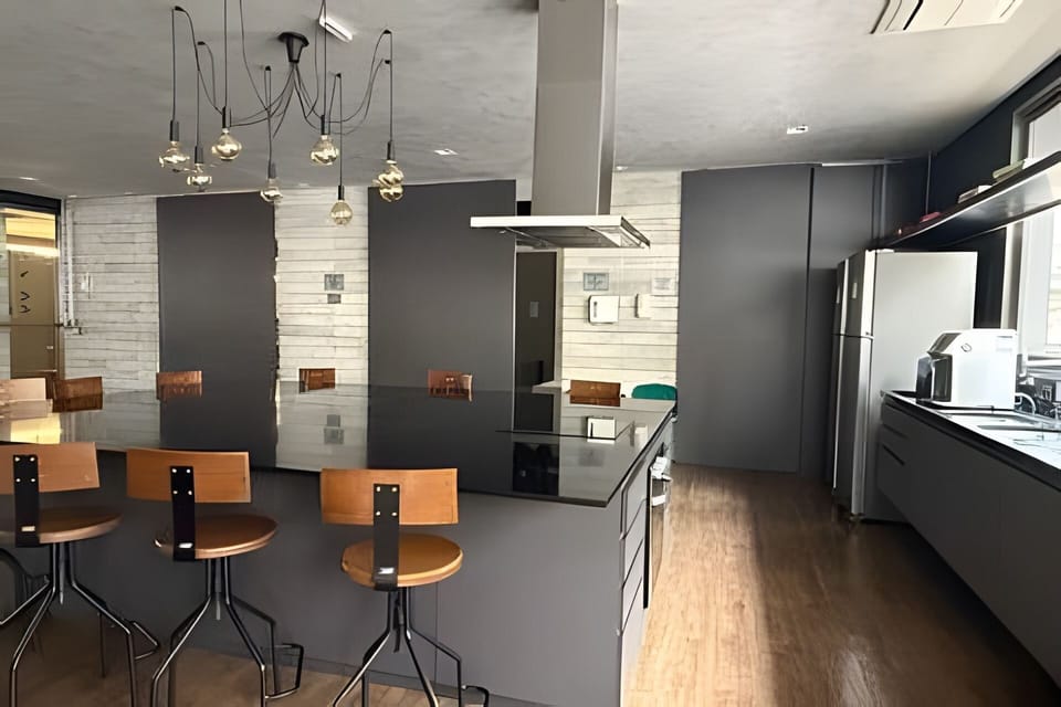 Basic Apartment | Dining