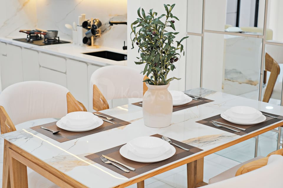 Villa, 3 Bedrooms, City View | Dining room