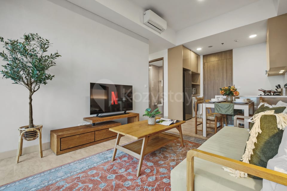 Apartment, 2 Bedrooms, City View | Living area | 50-inch Smart TV with digital channels, Netflix, streaming services