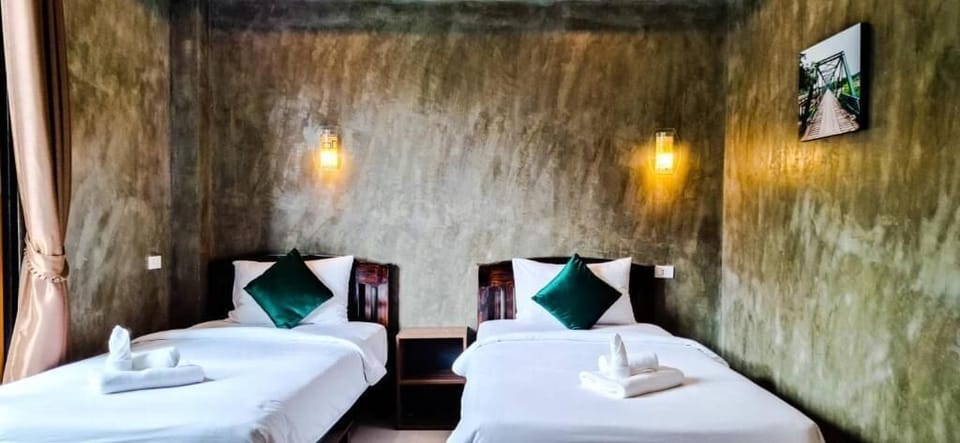Deluxe Twin Room, City View | In-room safe, desk, blackout drapes, WiFi (free)