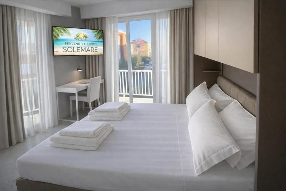 In-room safe, desk, laptop workspace, WiFi (free)