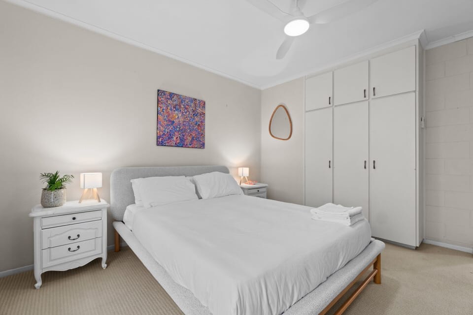 Courtyard 2 Bed Apartment Mile End Apartment in Adelaide
