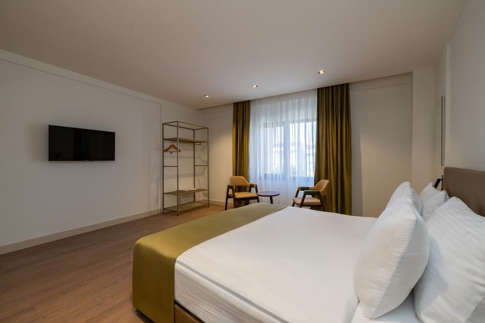Deluxe Double Room, City View | WiFi (free)