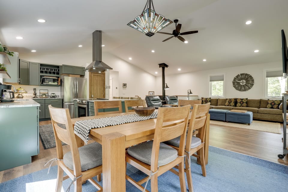 House (3 Bedrooms) | Interior