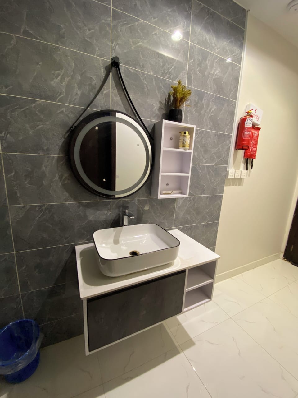 Deluxe Apartment | Bathroom