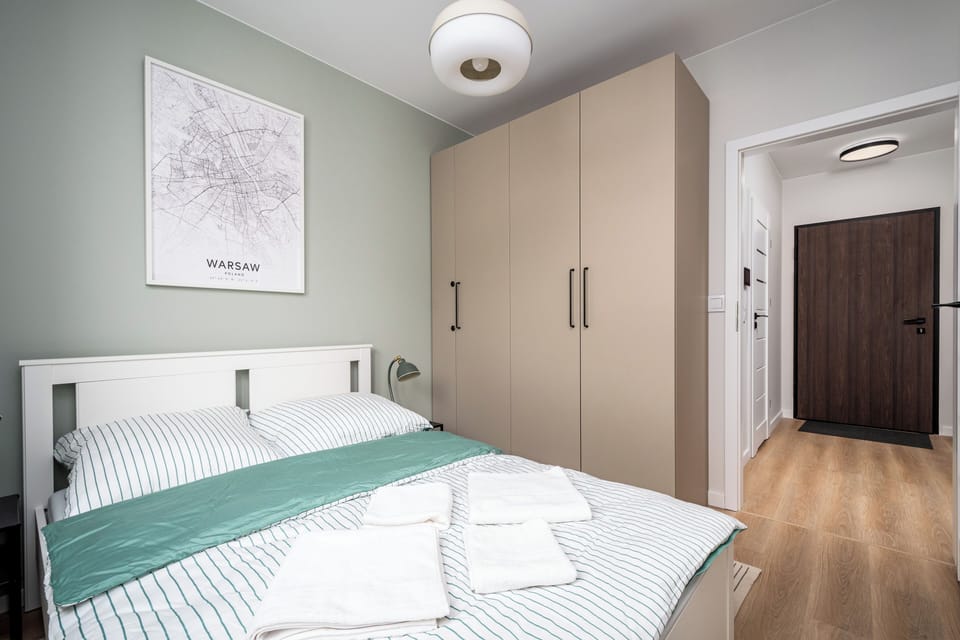 Apartment (84) | Iron/ironing board