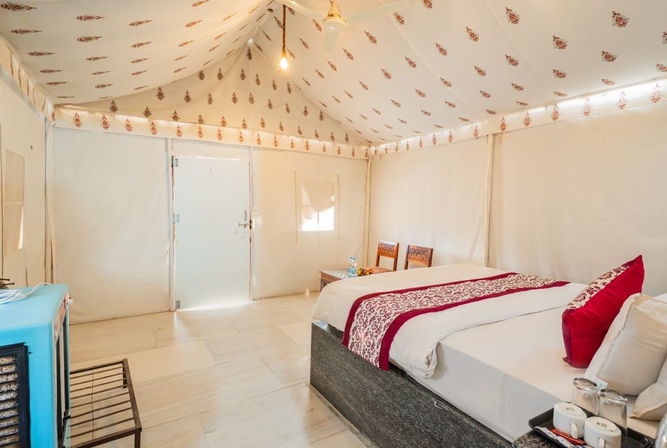 Luxury Room, Patio, Desert View | Desk, laptop workspace, WiFi (free)