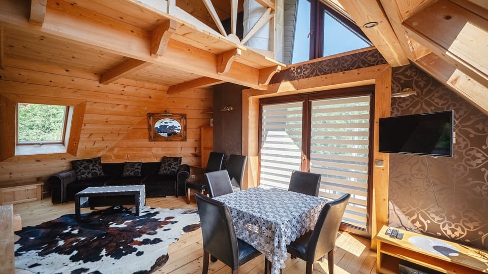 Apartment, Balcony | Living area | Flat-screen TV
