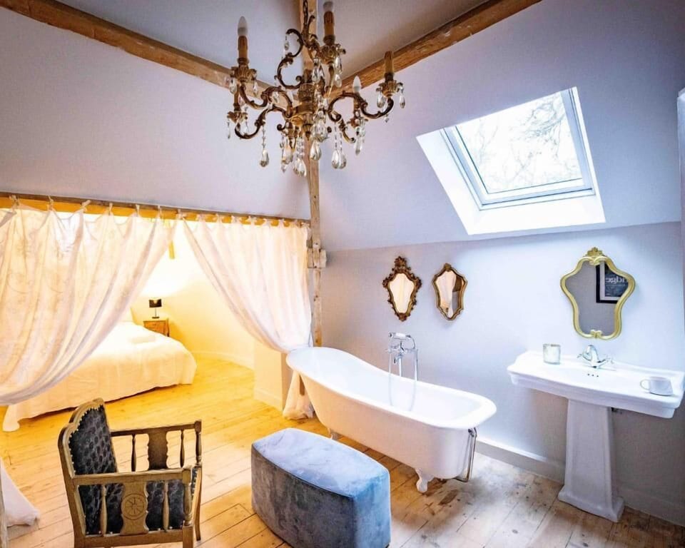 Deluxe Double Room | Bathroom