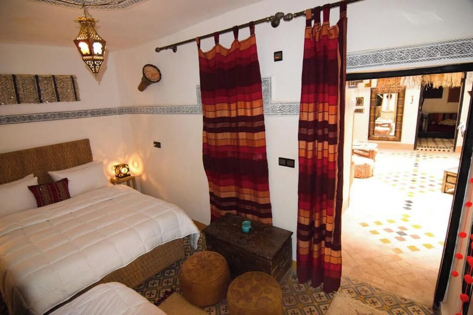 In-room safe, WiFi (free)