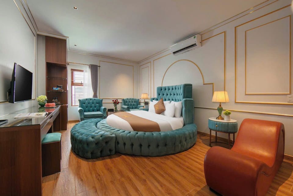 Luxury Double Room | Desk, WiFi (free)