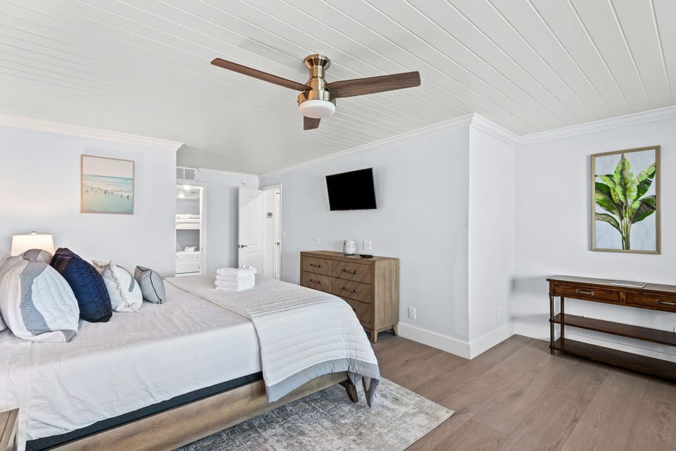 Townhome, Multiple Beds, Ocean View (Emerald Dream - Shores Townhomes 102) | 2 bedrooms, individually decorated, individually furnished, bed sheets