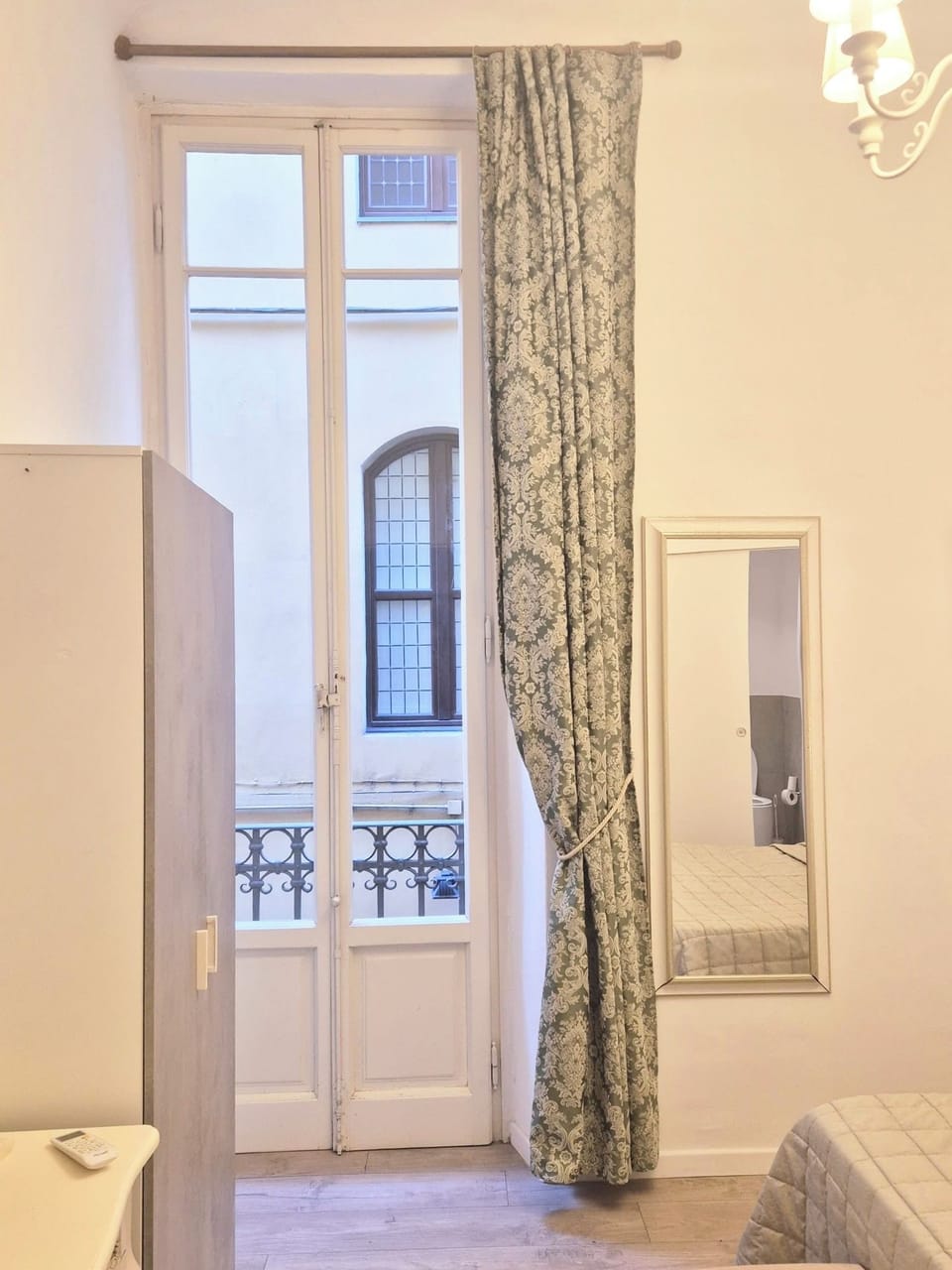Deluxe Double Room | Desk, laptop workspace, blackout drapes, iron/ironing board (on request)