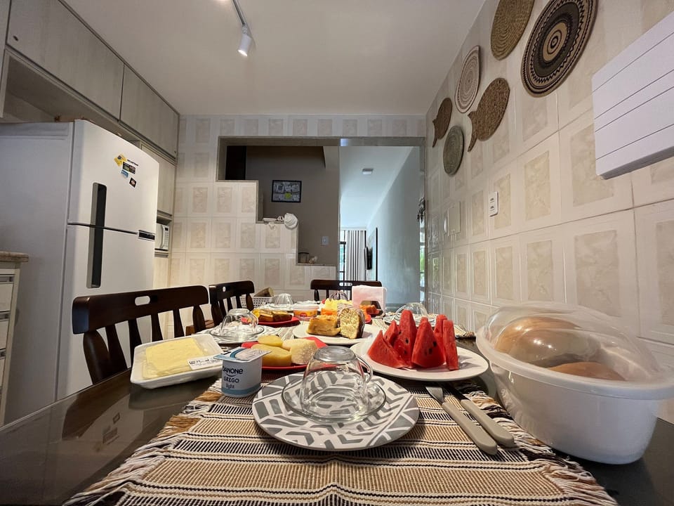Basic Apartment | Dining