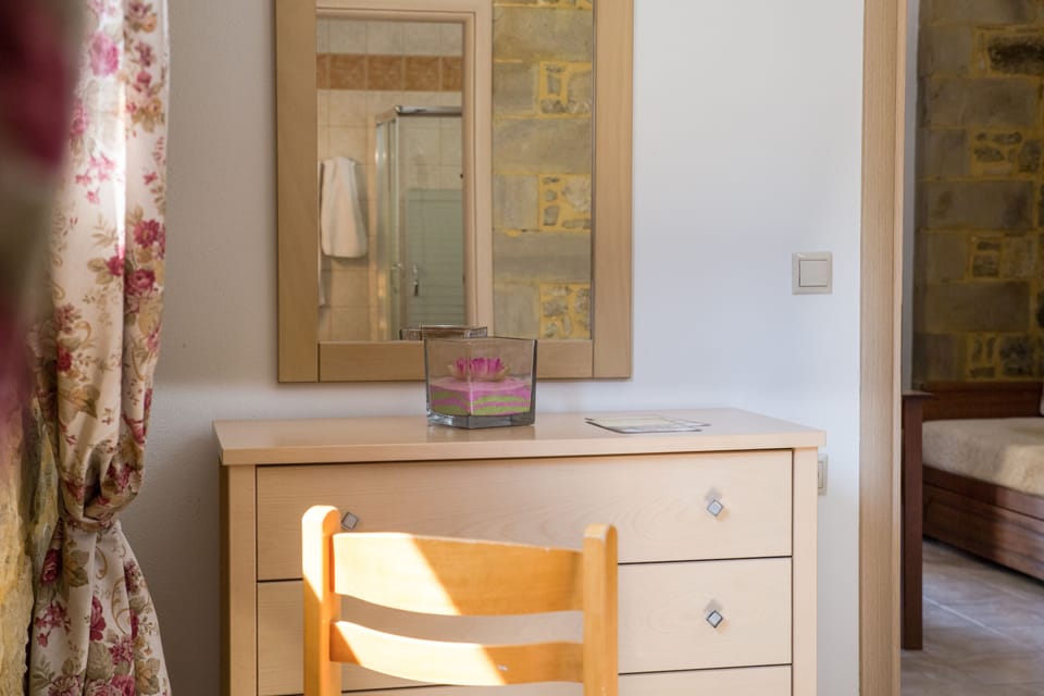 Apartment, 1 Bedroom | Room amenity