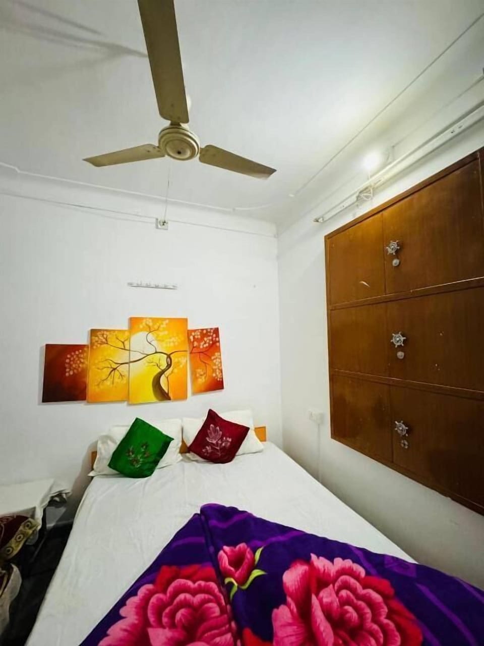 Iron/ironing board, WiFi (free)