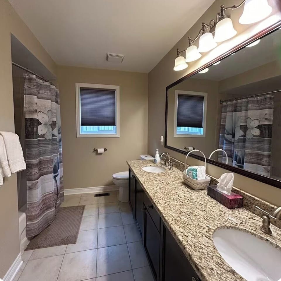 Comfort Quadruple Room, Garden View | Bathroom | Soap, shampoo, toilet paper