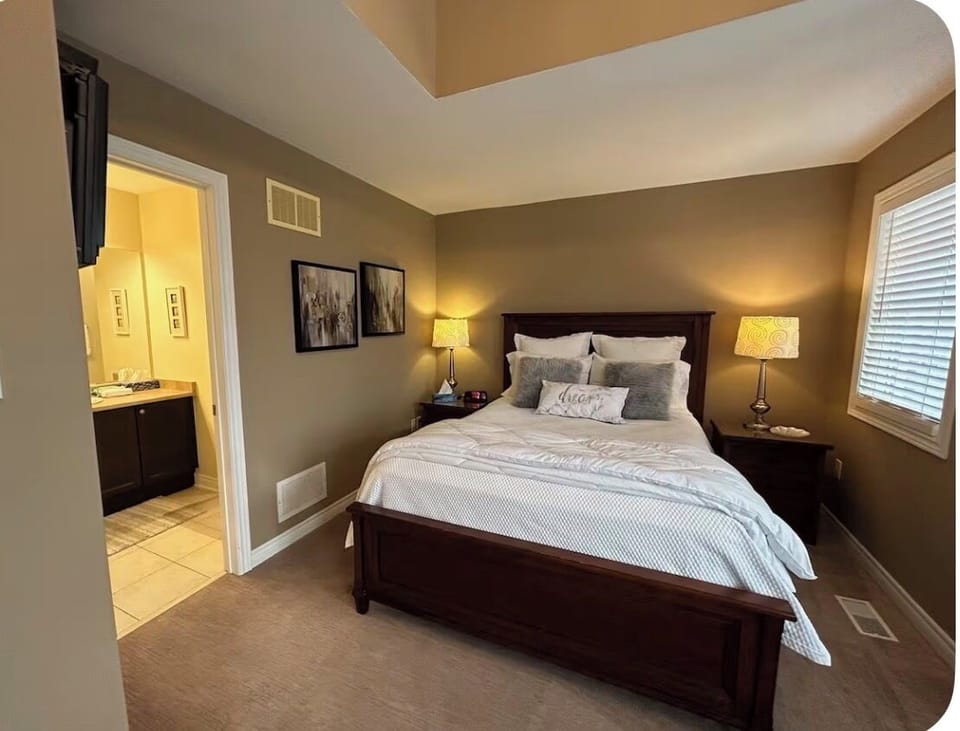 Deluxe Studio Suite, Balcony, City View | Iron/ironing board (on request), WiFi (free)