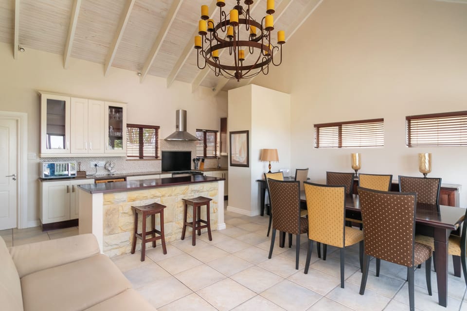 Comfort House, City View | Private kitchen