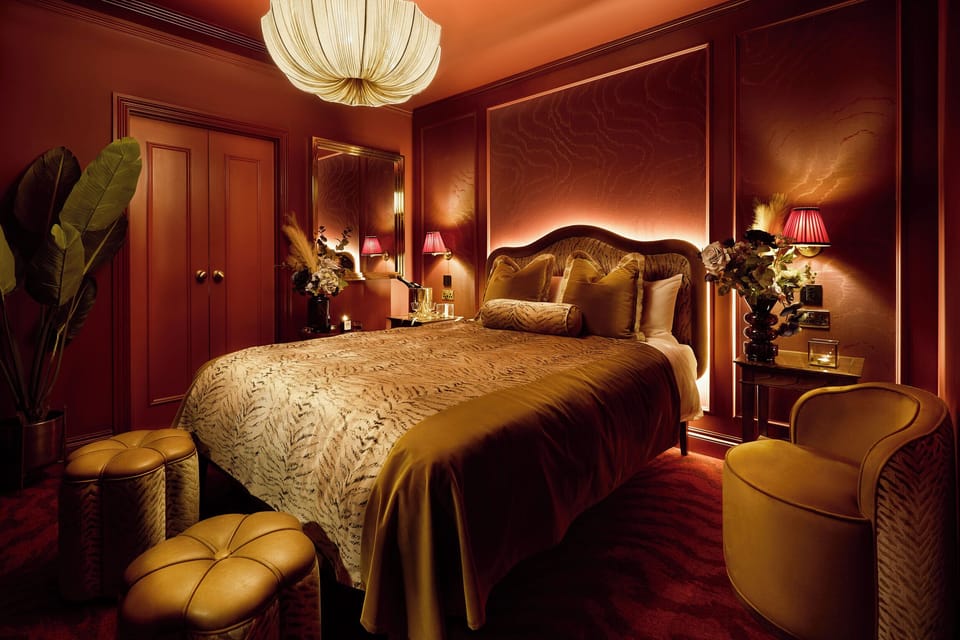 Double Room, 1 Queen Bed | Premium bedding, desk, WiFi (free), bed sheets