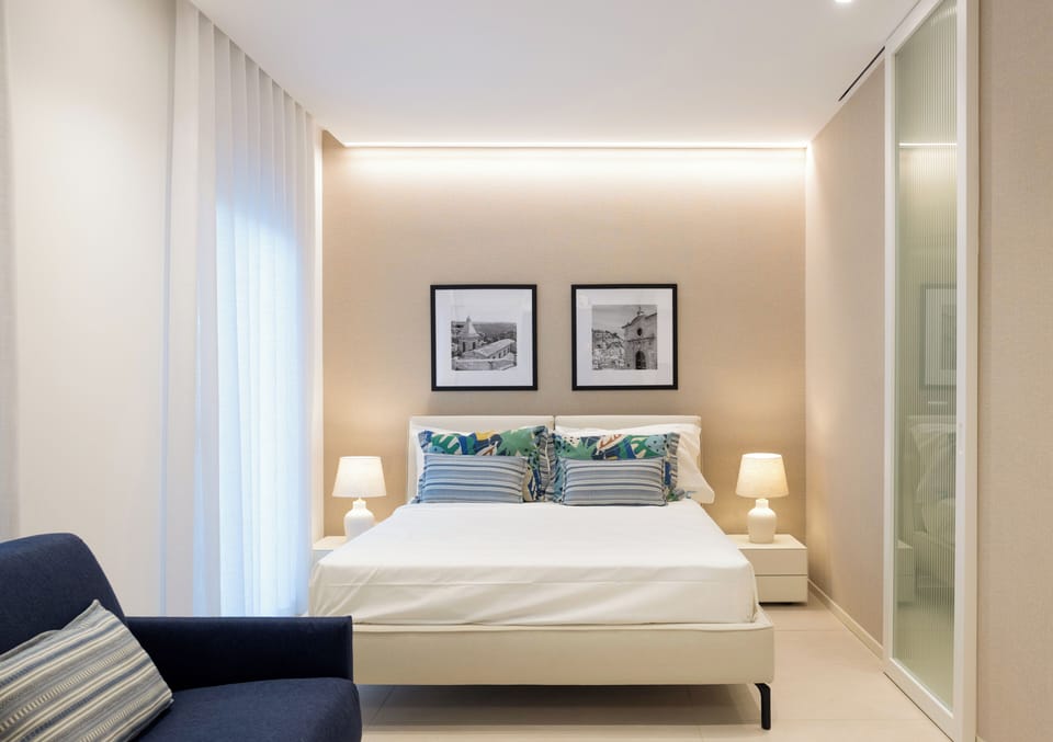 Comfort Studio, Balcony, City View | Blackout drapes, iron/ironing board, WiFi (free)
