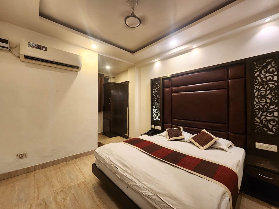Deluxe Double Room, City View | WiFi (free)