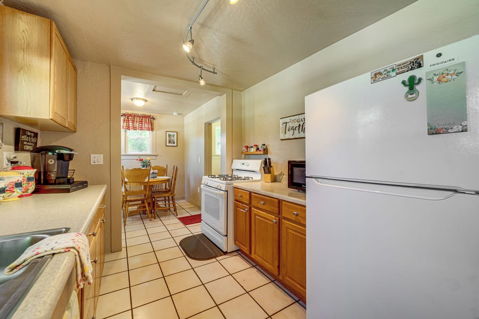 House (2 Bedrooms) | Interior