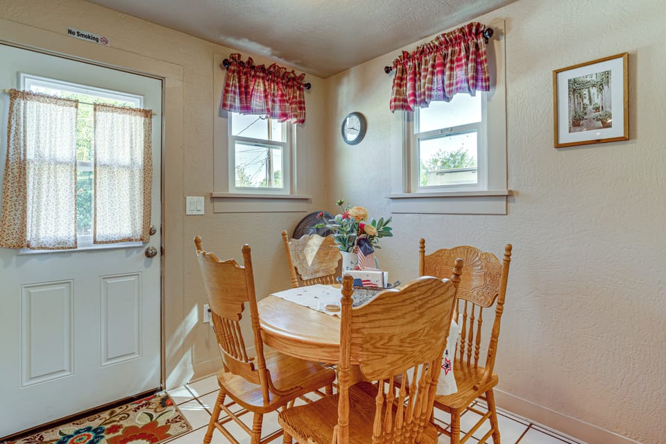 House (2 Bedrooms) | Interior
