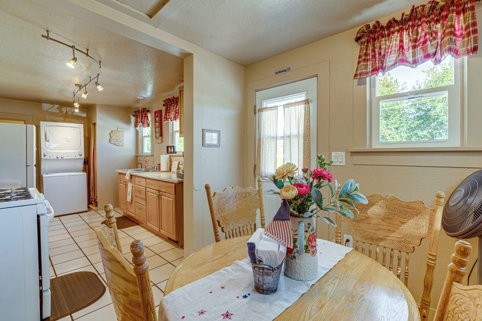 House (2 Bedrooms) | Interior